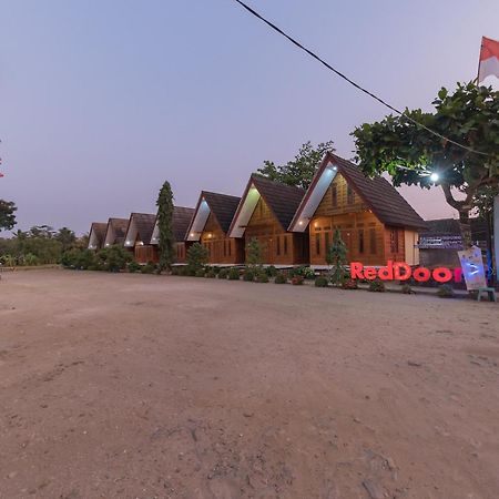 RedDoorz @ Geopark Ciletuh Sukabumi Hotel Cilowa Bagian luar foto
