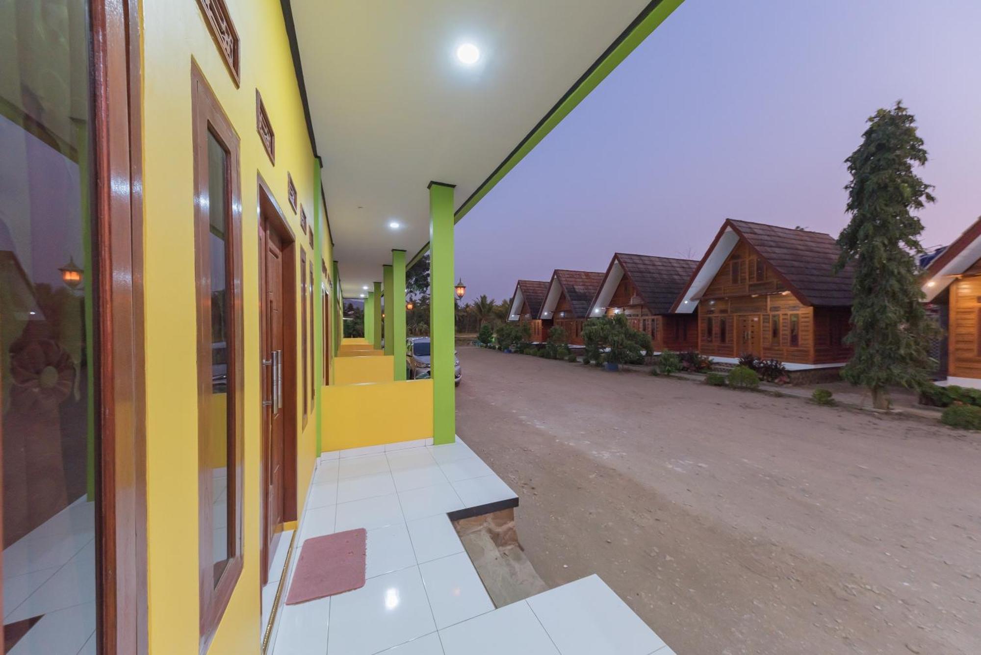 RedDoorz @ Geopark Ciletuh Sukabumi Hotel Cilowa Bagian luar foto